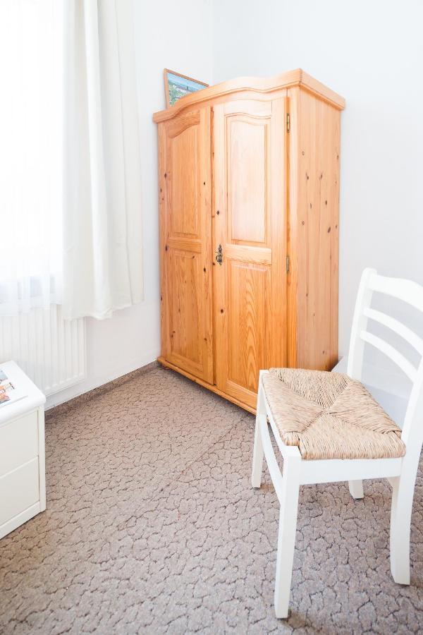 Haus Westwind Hallwegh 05 노르데메이 외부 사진